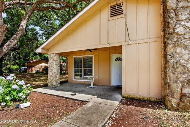 3604 Oakside Circle, Gautier, MS 39553