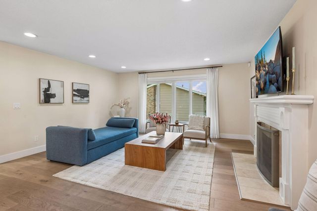 7204 Glouchester Drive, Edina, MN 55435