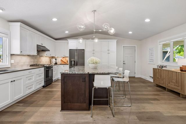7204 Glouchester Drive, Edina, MN 55435