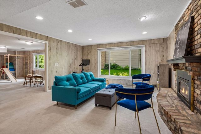 7204 Glouchester Drive, Edina, MN 55435