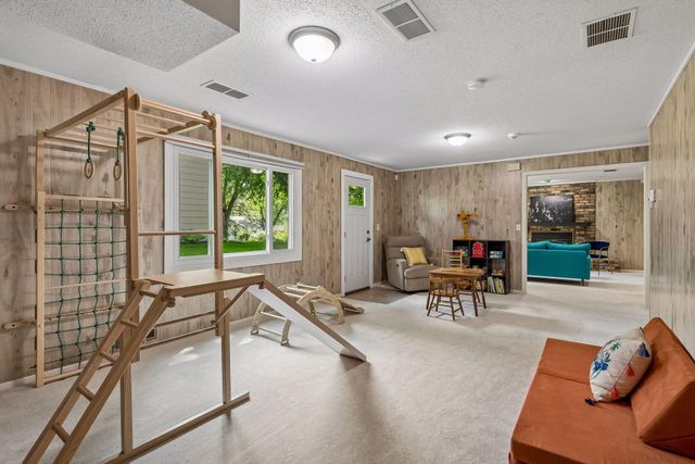 7204 Glouchester Drive, Edina, MN 55435