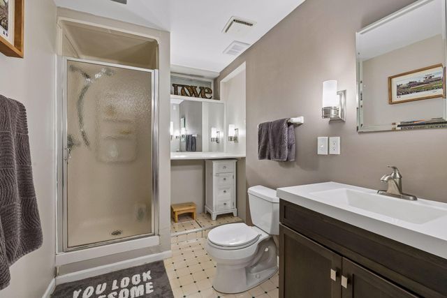 7204 Glouchester Drive, Edina, MN 55435