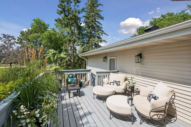 7204 Glouchester Drive, Edina, MN 55435