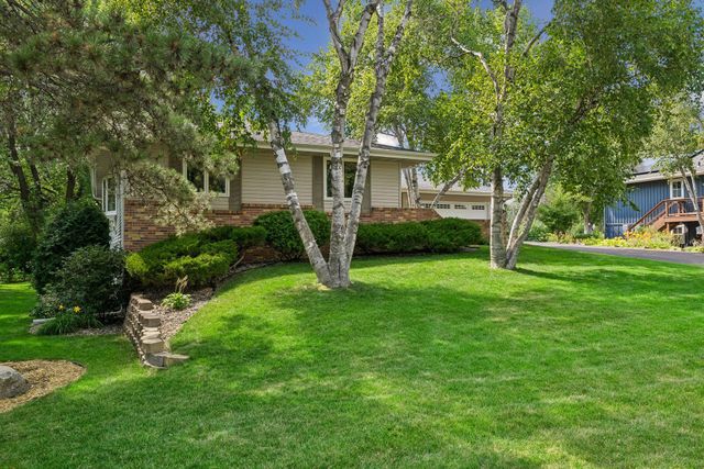 7204 Glouchester Drive, Edina, MN 55435