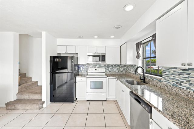 2716 Yale Lane, Boynton Beach, FL 33426