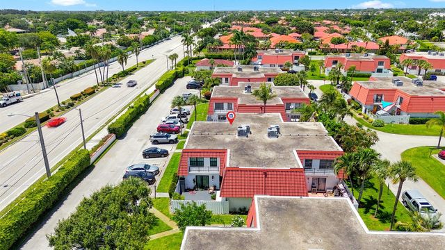 2716 Yale Lane, Boynton Beach, FL 33426