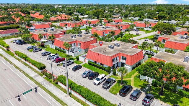 2716 Yale Lane, Boynton Beach, FL 33426
