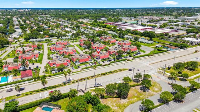 2716 Yale Lane, Boynton Beach, FL 33426