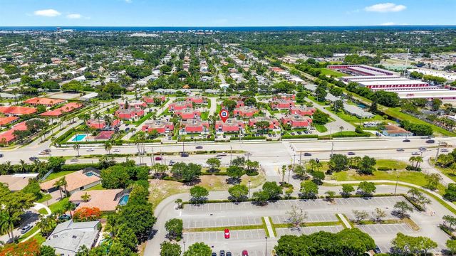 2716 Yale Lane, Boynton Beach, FL 33426