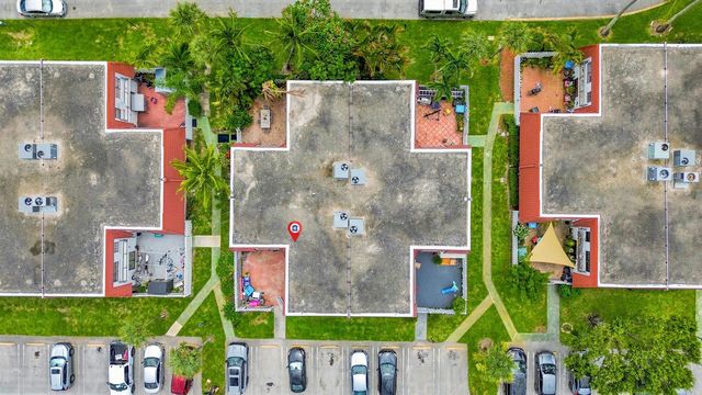 2716 Yale Lane, Boynton Beach, FL 33426
