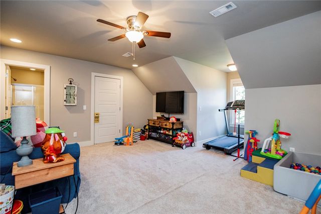 1010 Chancery Lane, Cave Springs, AR 72718