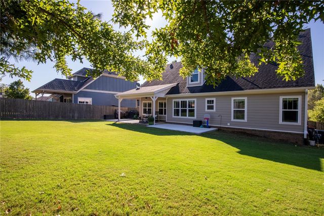 1010 Chancery Lane, Cave Springs, AR 72718