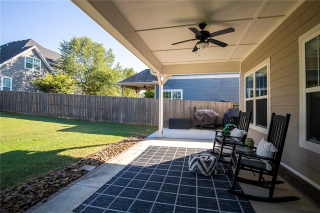 1010 Chancery Lane, Cave Springs, AR 72718