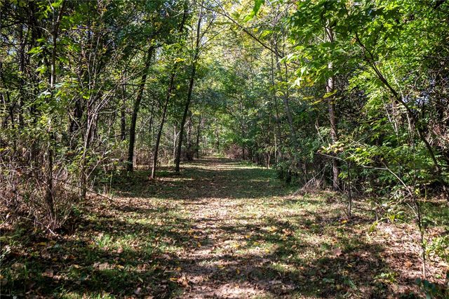 1010 Chancery Lane, Cave Springs, AR 72718