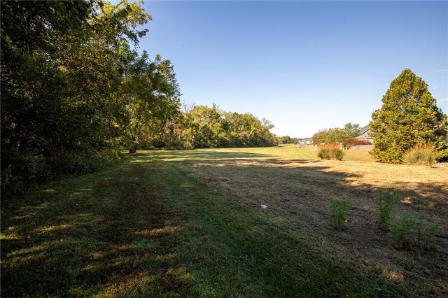 1010 Chancery Lane, Cave Springs, AR 72718