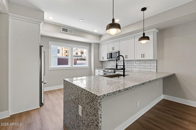 806 N 2ND Avenue, Phoenix, AZ 85003