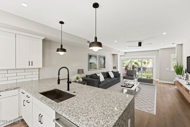 806 N 2ND Avenue, Phoenix, AZ 85003