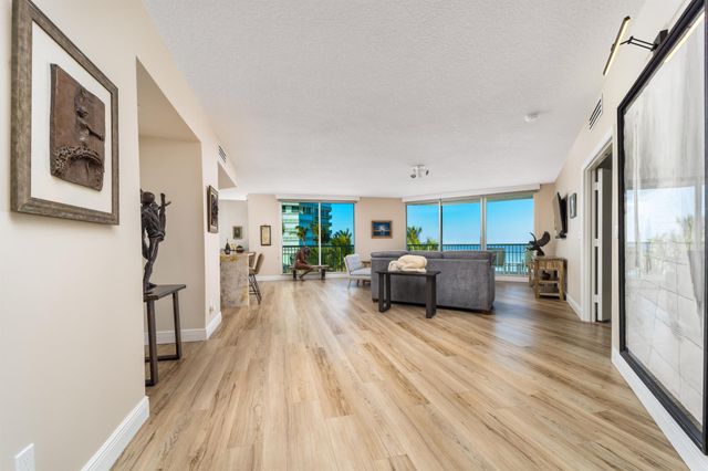 8650 S Ocean Drive 301, Jensen Beach, FL 34957