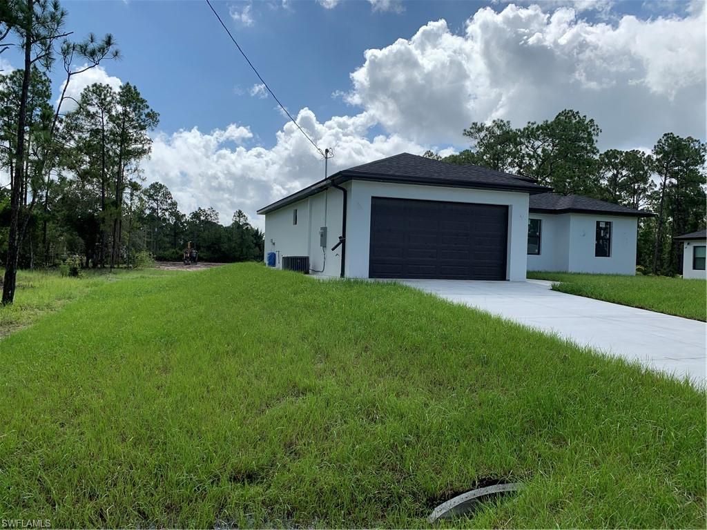 1016 Cortez AVE, LEHIGH ACRES, FL 33972 — photo 2