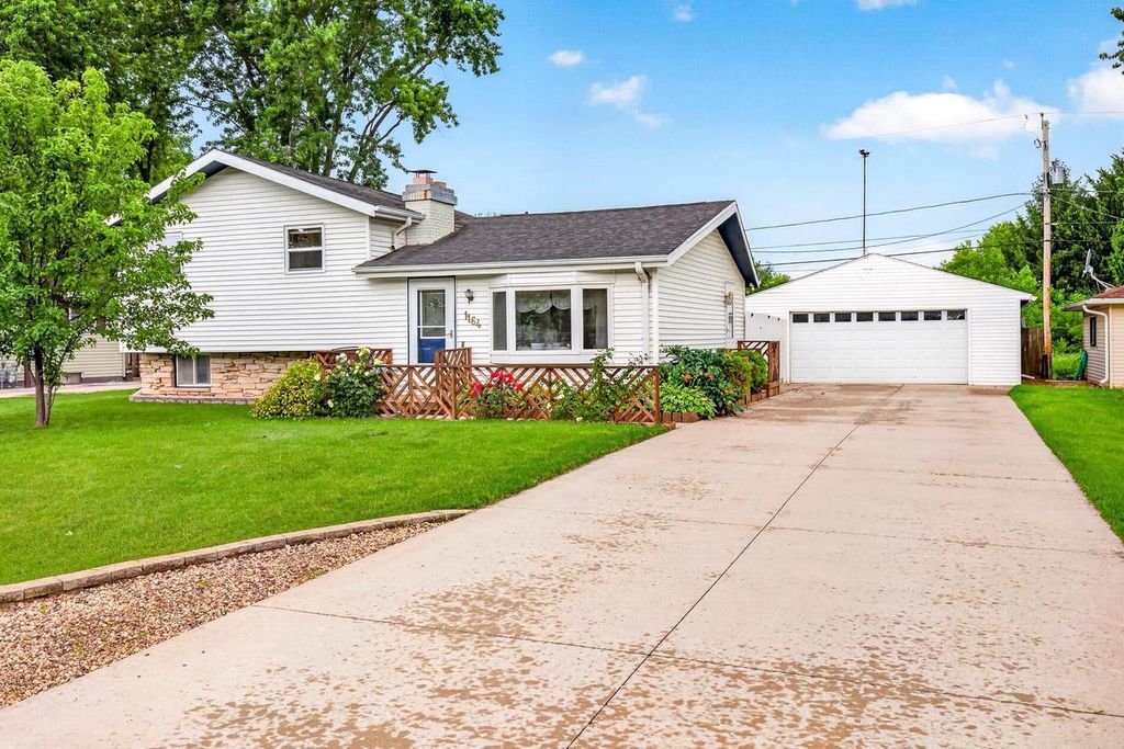 1164 MAYER STREET, Menasha, WI 54952