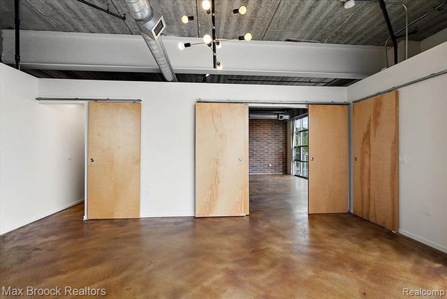 333 E Parent Avenue 27, Royal Oak, MI 48067