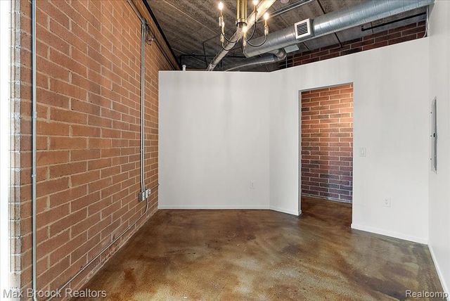 333 E Parent Avenue 27, Royal Oak, MI 48067