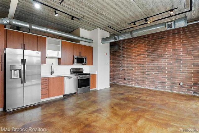333 E Parent Avenue 27, Royal Oak, MI 48067