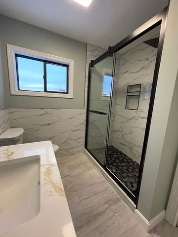 129 Beale St B, Quincy, MA 02170