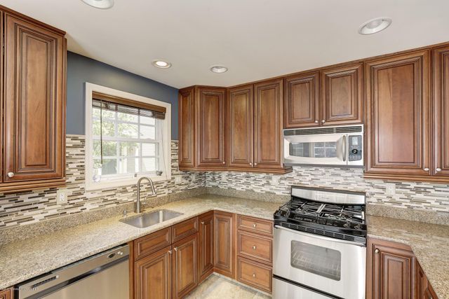 129 Ironwood Court G1, Middletown, NJ 07748