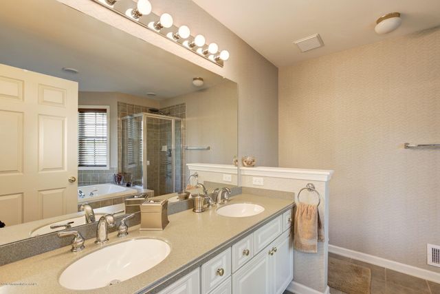 129 Ironwood Court G1, Middletown, NJ 07748