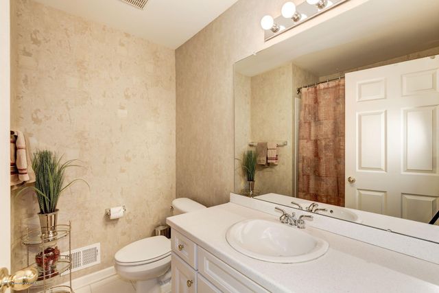 129 Ironwood Court G1, Middletown, NJ 07748