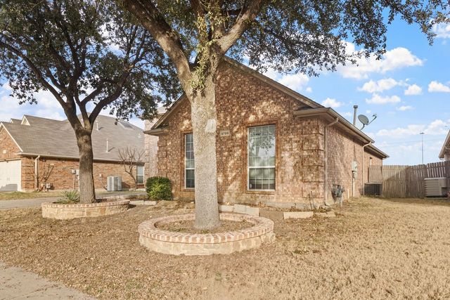 5708 Table Rock Drive, Fort Worth, TX 76131