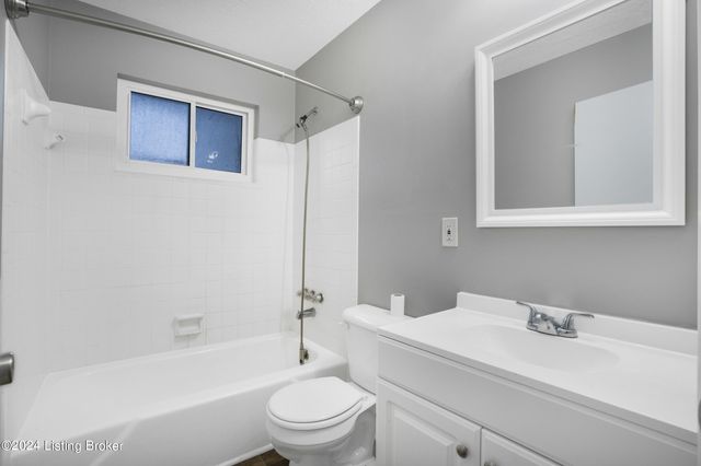 4810 Guy Dr, Louisville, KY 40258