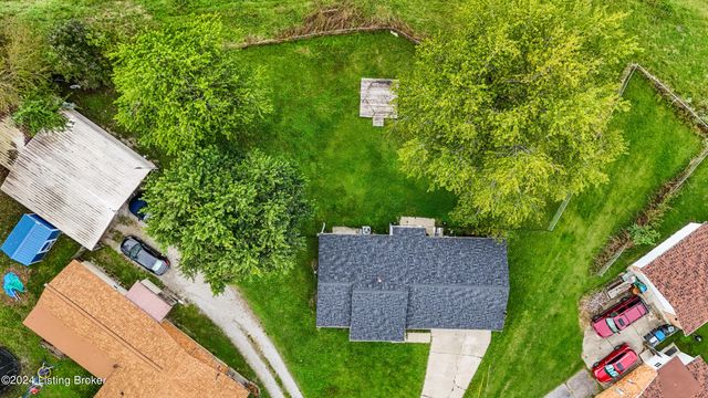 4810 Guy Dr, Louisville, KY 40258