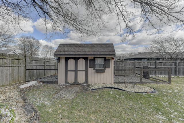 2545 Fossil Stone Road, Dyer, IN 46311