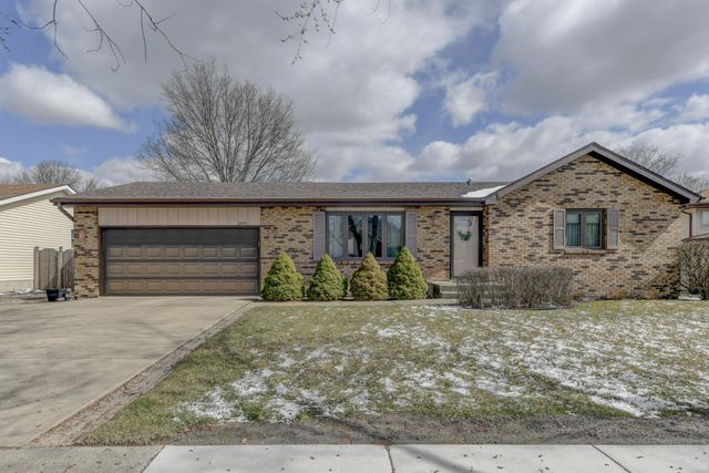 2545 Fossil Stone Road, Dyer, IN 46311