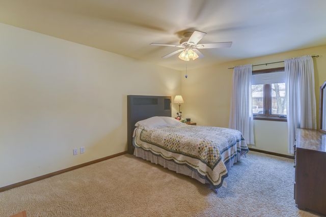 2545 Fossil Stone Road, Dyer, IN 46311