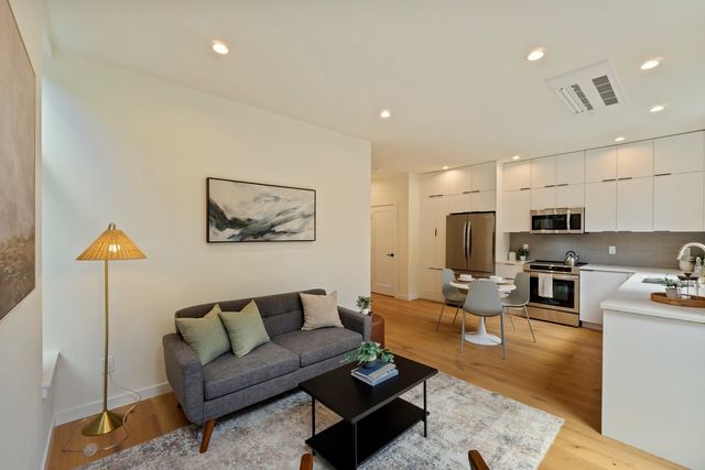 815 NE 100th Street, Seattle, WA 98125