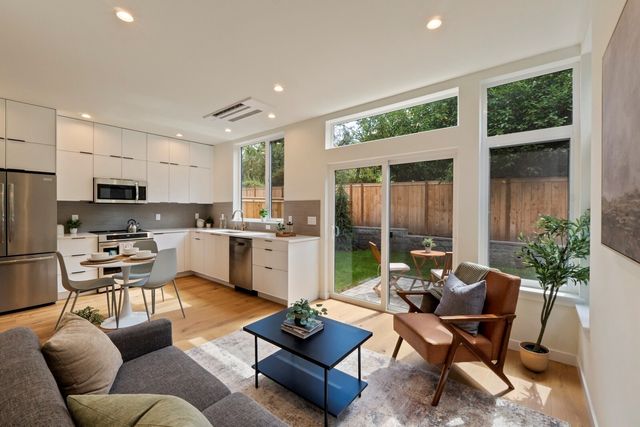 815 NE 100th Street, Seattle, WA 98125