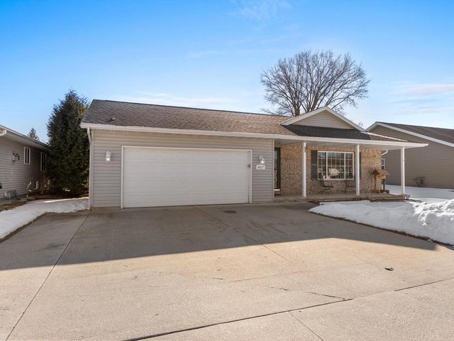 4017 Delta STREET, Manitowoc, WI 54220