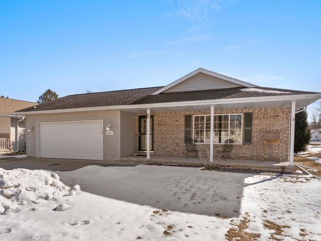 4017 Delta STREET, Manitowoc, WI 54220