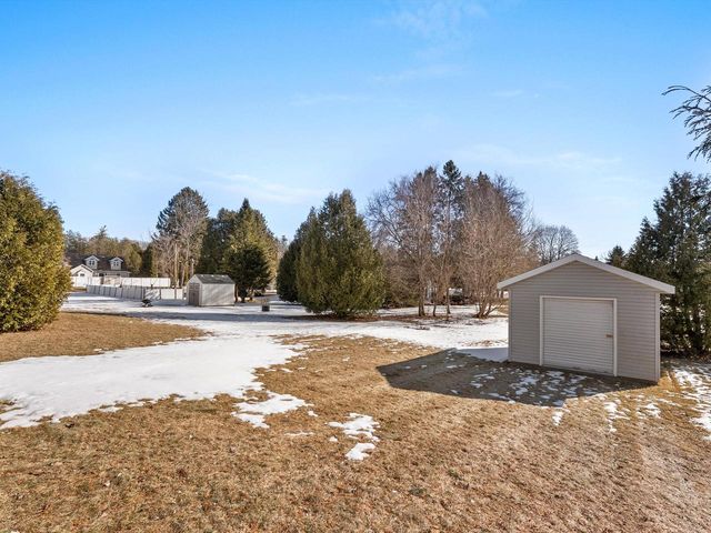 4017 Delta STREET, Manitowoc, WI 54220