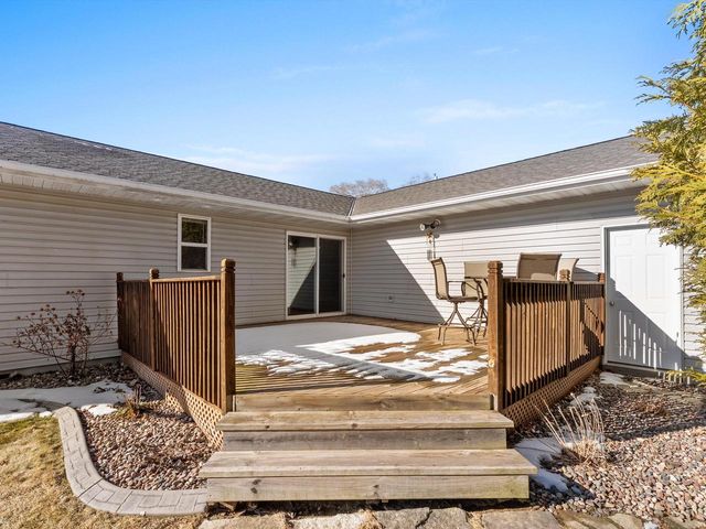 4017 Delta STREET, Manitowoc, WI 54220