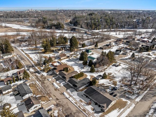 4017 Delta STREET, Manitowoc, WI 54220