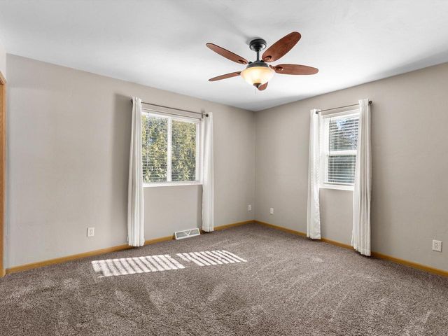 4017 Delta STREET, Manitowoc, WI 54220