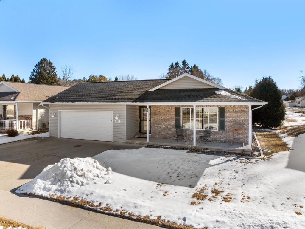 4017 Delta STREET, Manitowoc, WI 54220