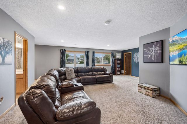 8676 Fairhill Lane, Monticello, MN 55362