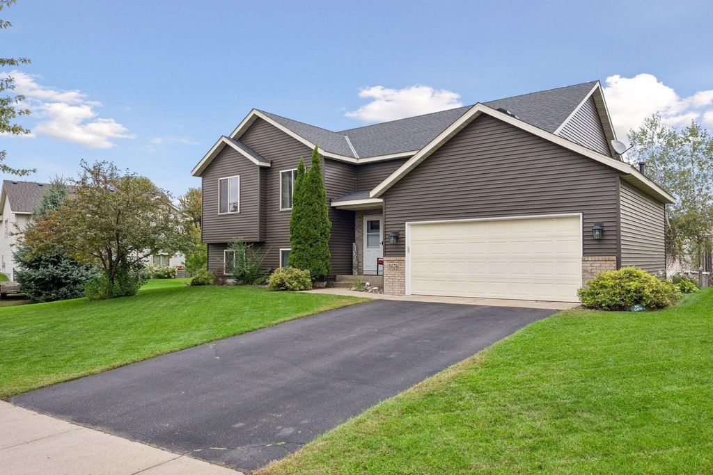 8676 Fairhill Lane, Monticello, MN 55362 — photo 2