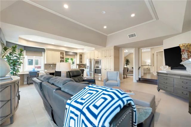 6235 Greenbrier Drive, Huntington Beach, CA 92648