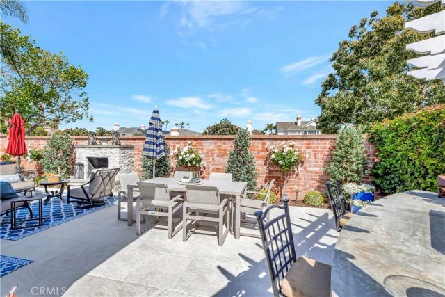 6235 Greenbrier Drive, Huntington Beach, CA 92648